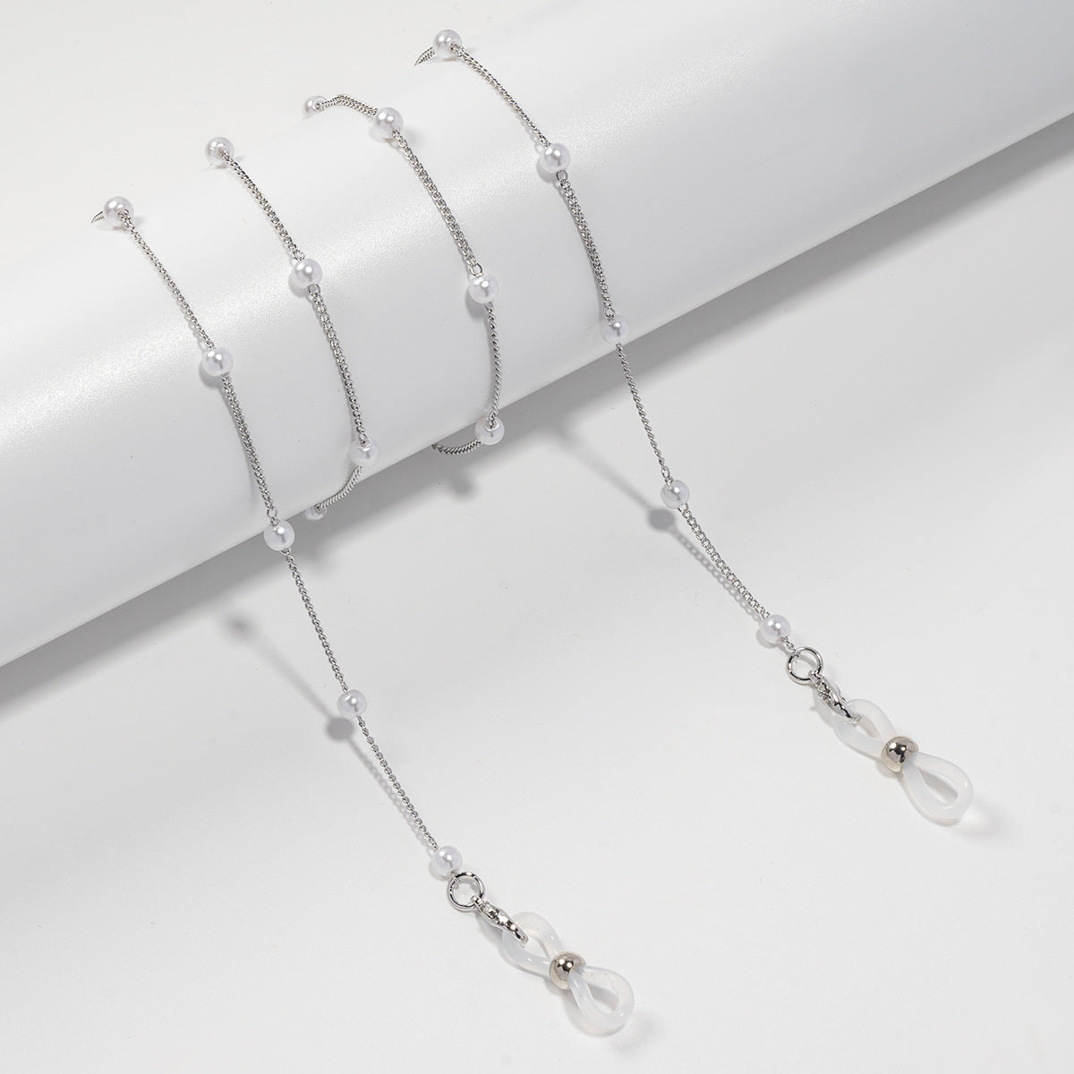 Elegante Perlenbesetzte Brillekette Brehn