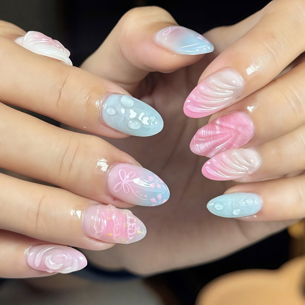 Kunstnägel Set mit eleganten floral und pastellfarbenen Designs Brehn
