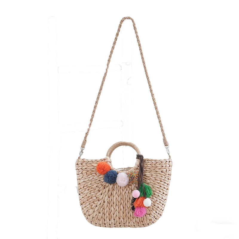 Korbtasche mit Bunten Pompons Brehn