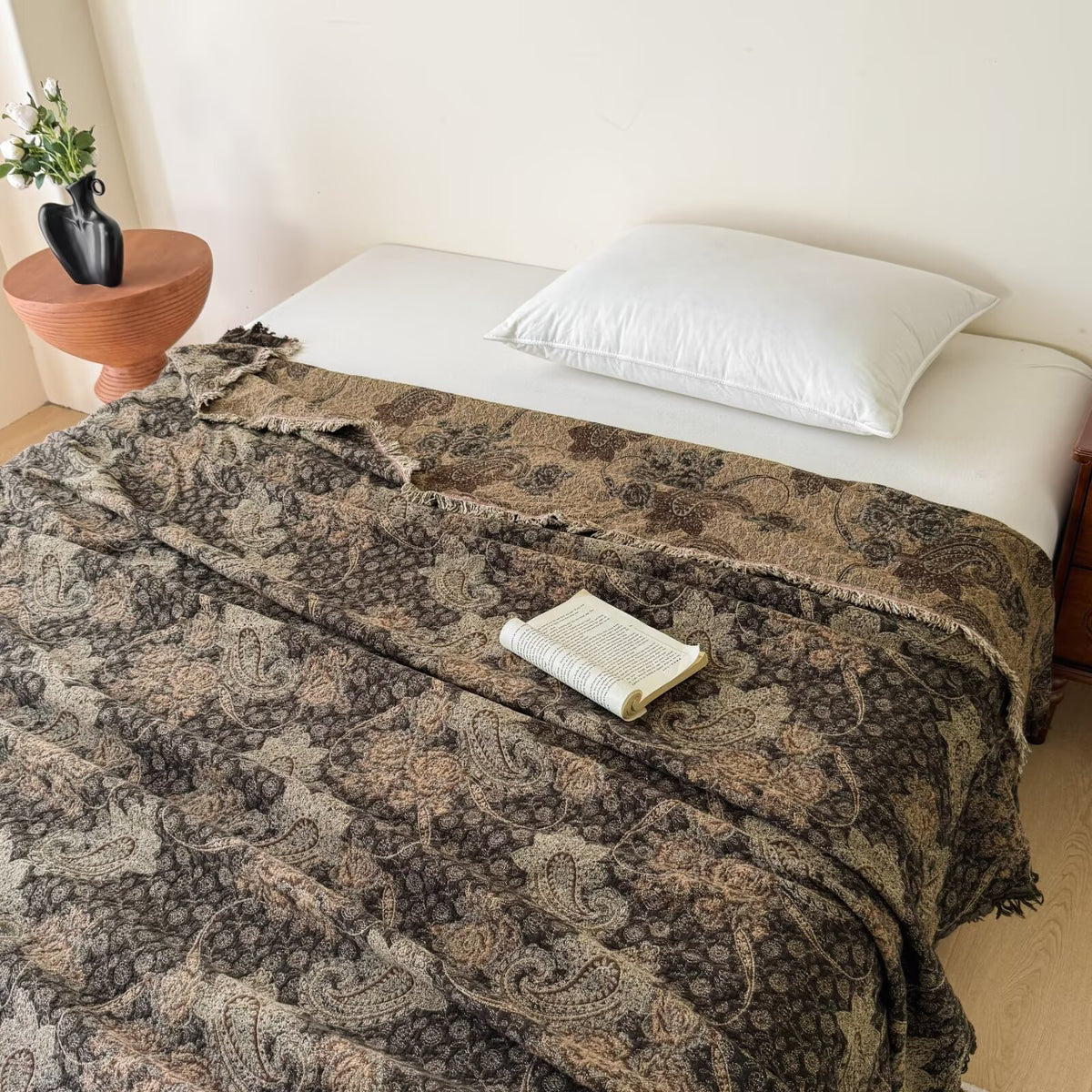 Übergroße Jacquard-Patchwork-Blumen-gewebte Wurfdecke mit francomierten Kanten