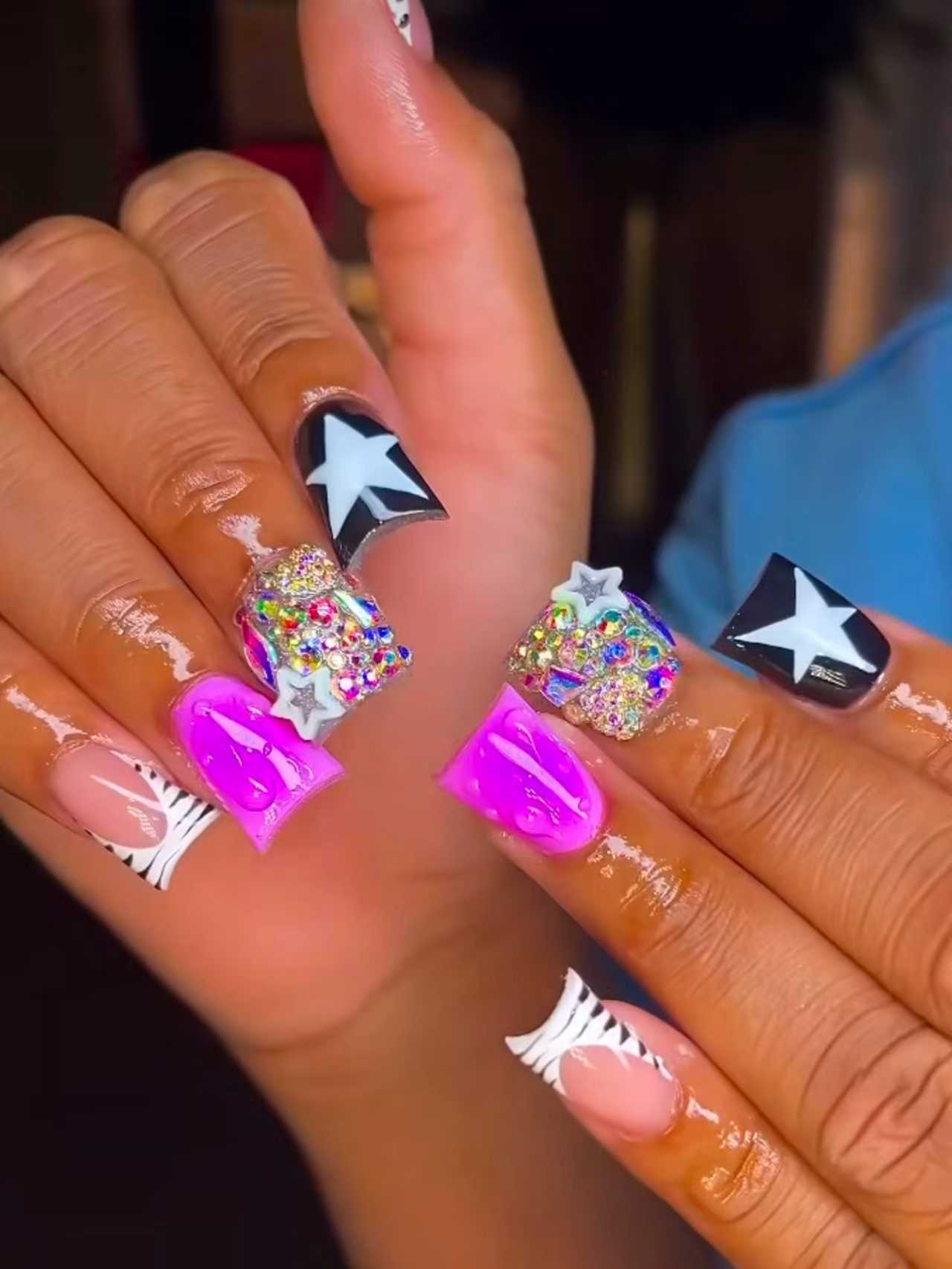 Kreatives Kunstvolles Press-On Nagelset Brehn