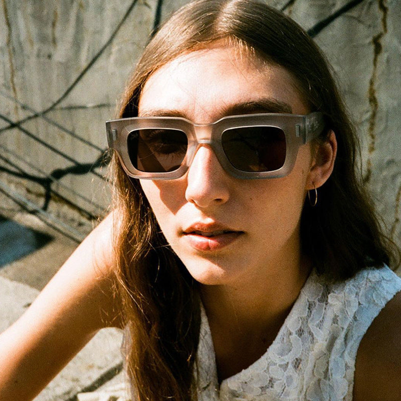 Damen Modische Quadratische Sonnenbrille mit robustem Rahmen und polarisierten Gläsern Brehn