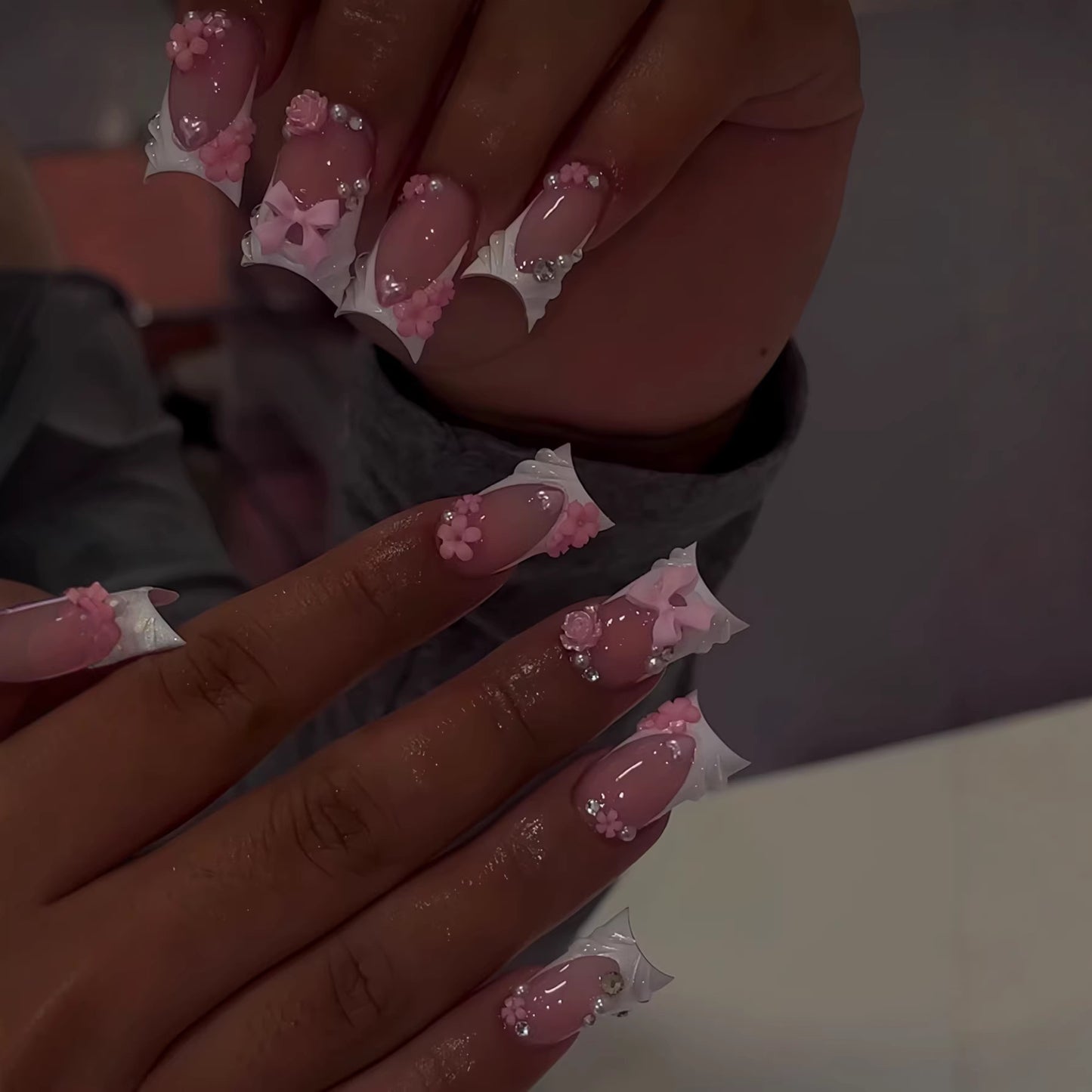 Künstlerische Blumen Press-On Nagelverlängerungen Brehn