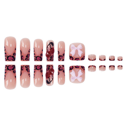 Künstlerische Nagelkunst Brehn