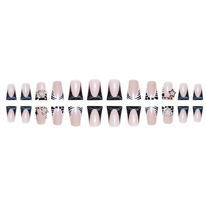 Glamouröse Strassakzent-Nagelerweiterungen Brehn