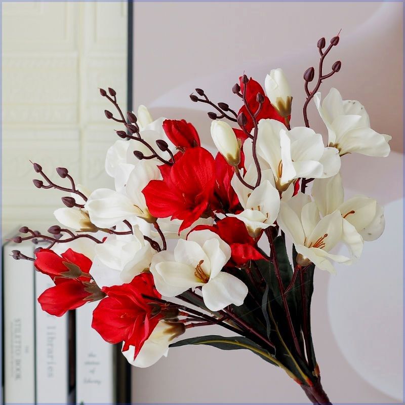 Realistische künstliche Orchideenblüte