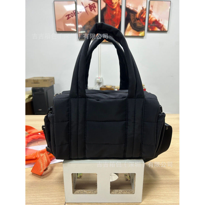 Modische Tragbare Handtasche mit Flexiblem Tragesystem Brehn