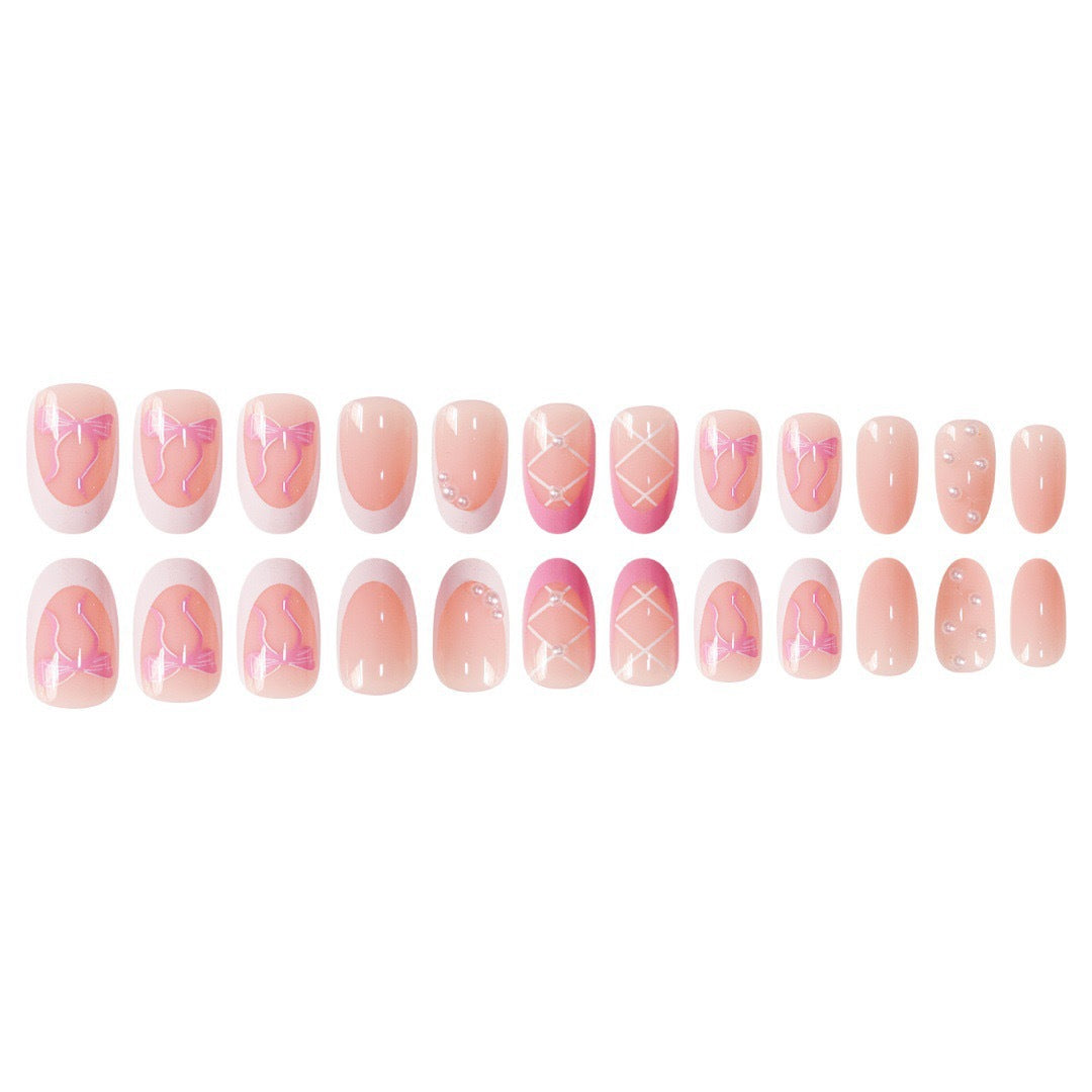 Elegantes dekoratives Nagelkunstdesign Brehn