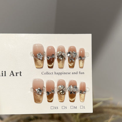 Dekoratives Press-On-Nagelset mit Strassakzenten