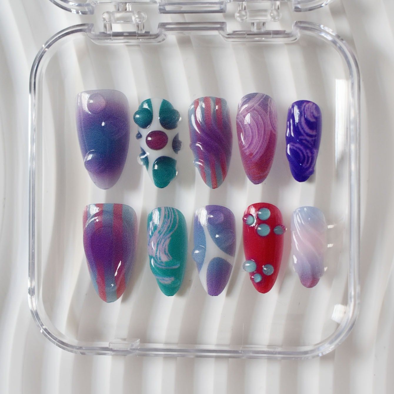 Künstlerisches Gel-Nagelkunst-Design Brehn