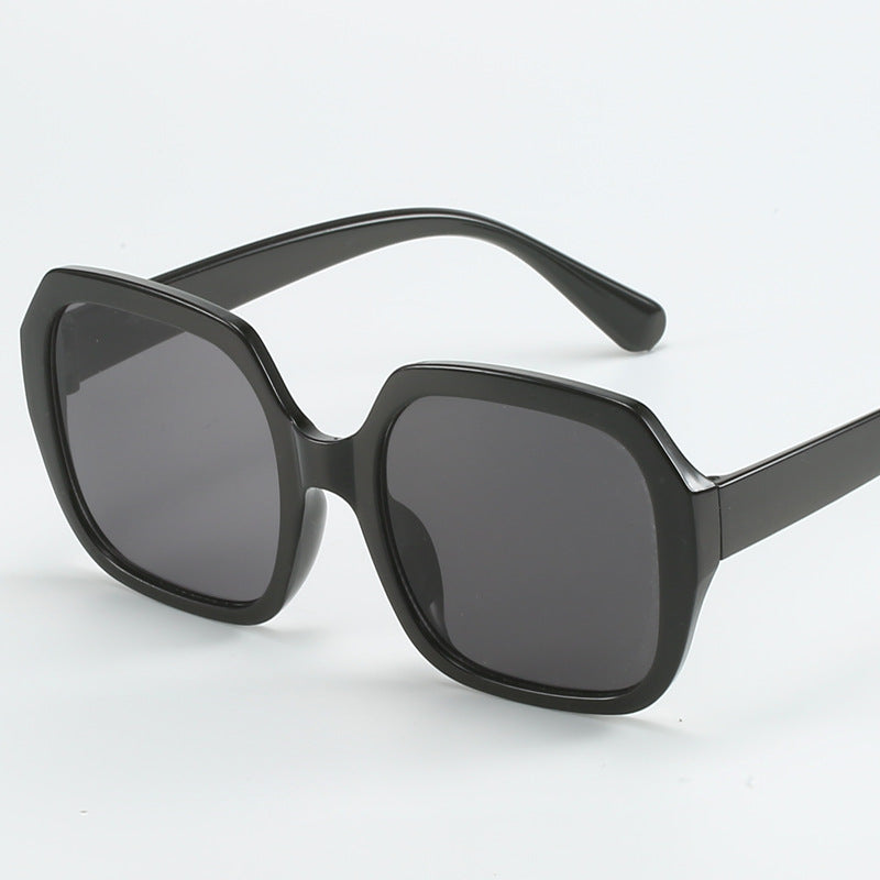 Damen Modische Oversized-Sonnenbrille mit extravaganten Leopardendetails Brehn