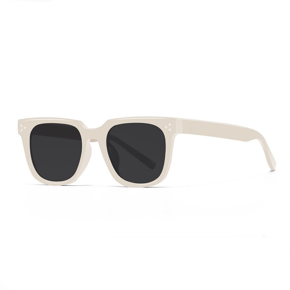 Damen modische Sonnenbrille mit robustem Rahmen und UV-Schutz Brehn
