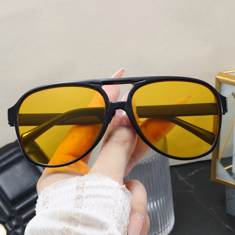 Damen Oversized Sonnenbrille mit sportlichem Design Brehn
