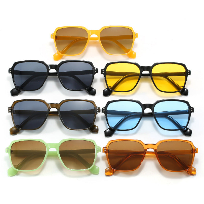 Damen modische quadratische Sonnenbrille mit gelben Gläsern Brehn