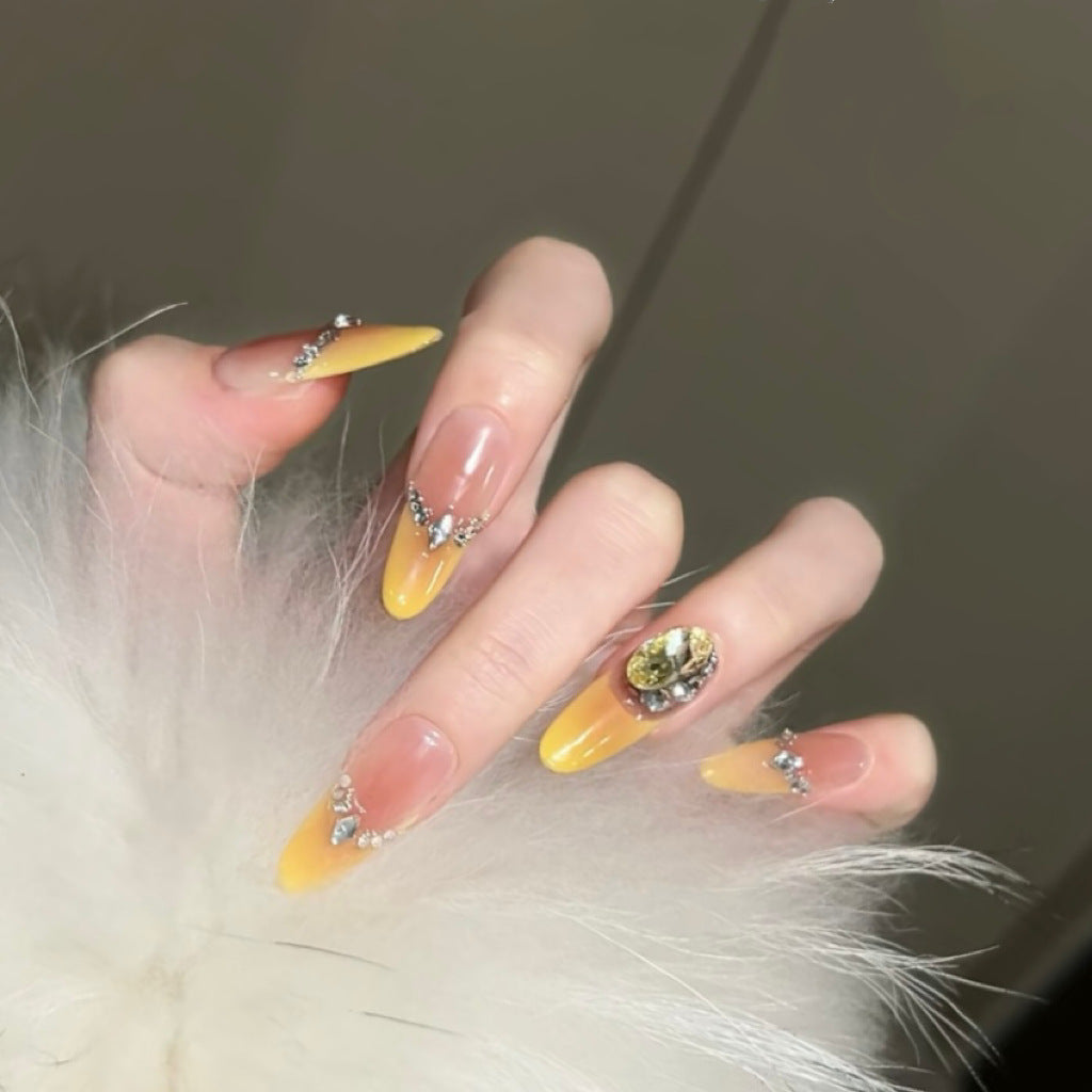 Kunstnägel mit Luxuriösem Glitzer- und Farbverlauf Brehn