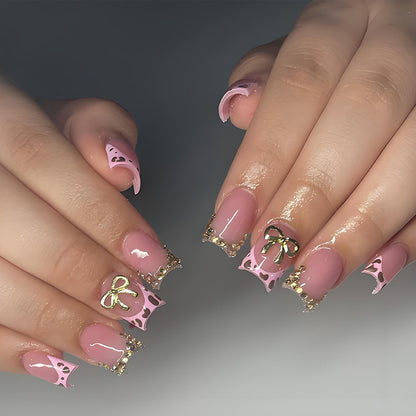 Kunstnagelset mit luxuriösen Filigran-Verzierungen Brehn