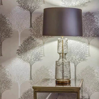 Stilvolle Glastischlampe mit elegantem schwarz Schirm