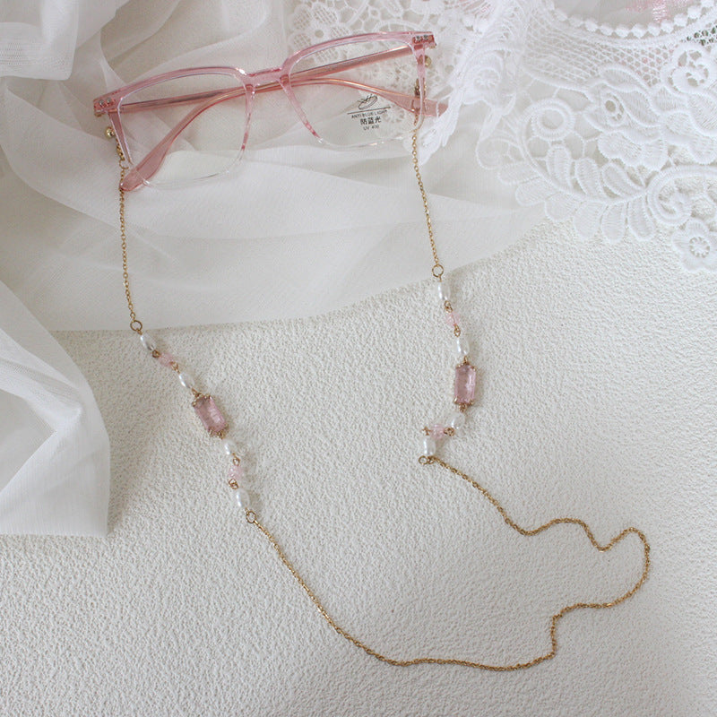 Elegante Schmuckkette mit Perlen und Pinken Akzenten Brehn