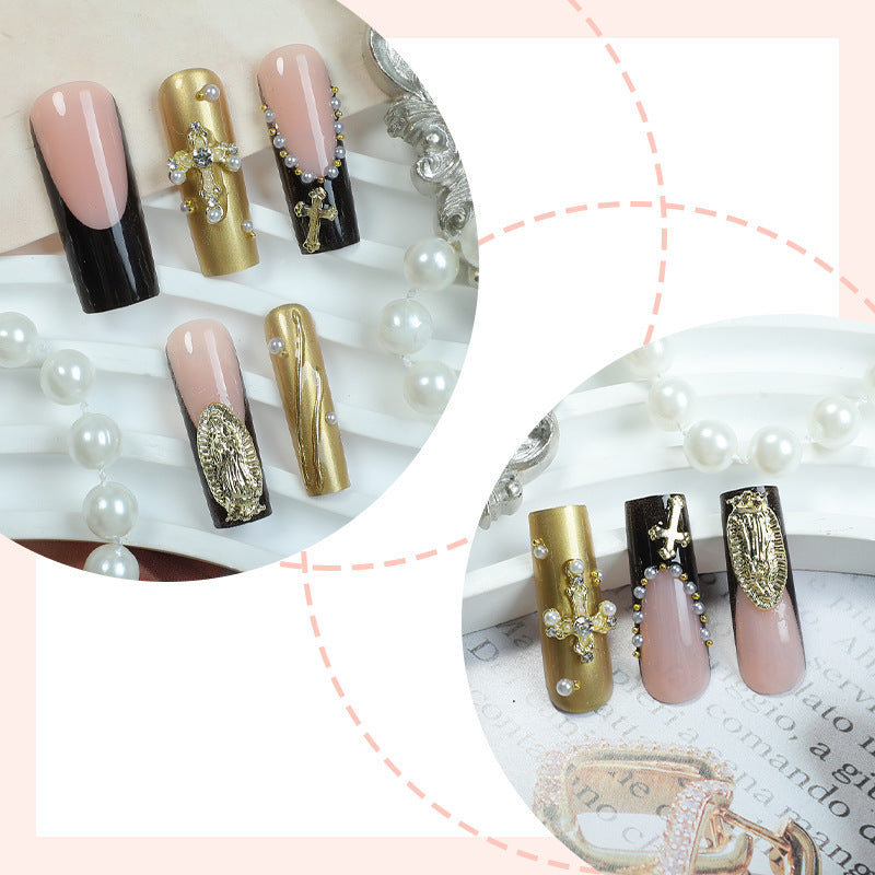 Kunstnagelset mit eleganten Akzenten und stilvollen Verzierungen Brehn