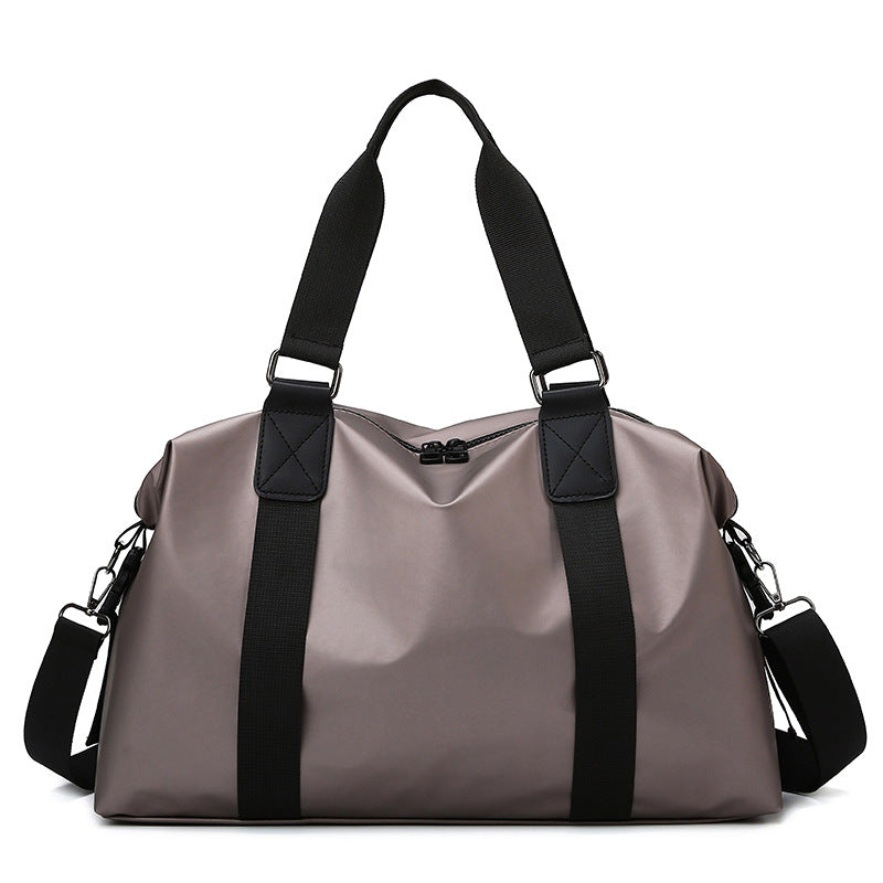 Sportliche Reisetasche mit Wasserabweisenden Eigenschaften und Ergonomischen Tragegriffen Brehn