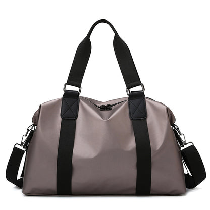 Sportliche Reisetasche mit Wasserabweisenden Eigenschaften und Ergonomischen Tragegriffen Brehn