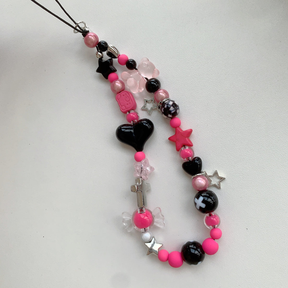 Farbenfrohes Perlen Charm Armband Brehn