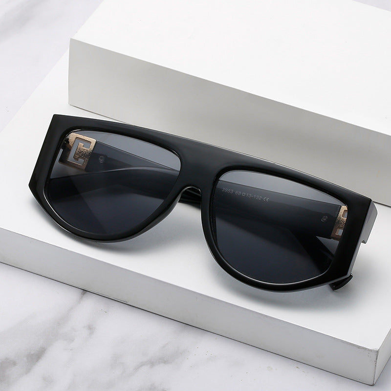 Oversized Shield-Sonnenbrille mit metallischen Akzenten Brehn