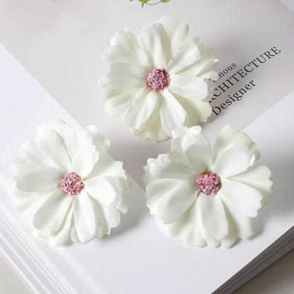 Elegante Stoffblumen-Haarklammer