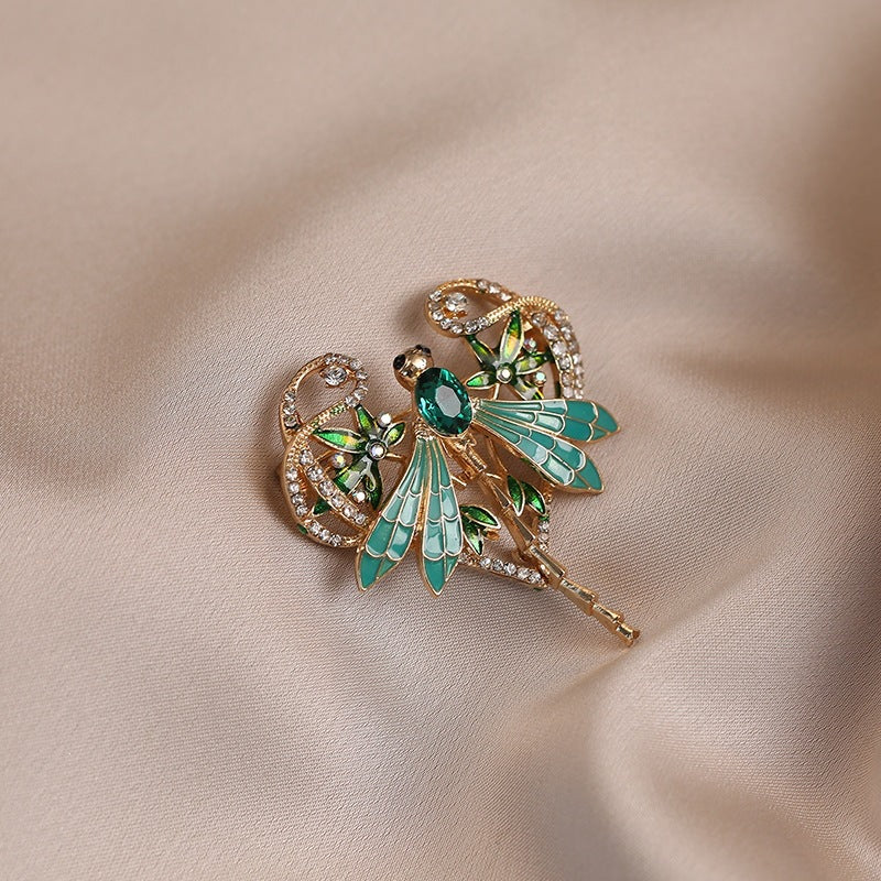Exquisite Libellenbrosche mit Funkelnden Kristallen Brehn