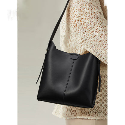 Stylische vielseitige Schultertasche Brehn