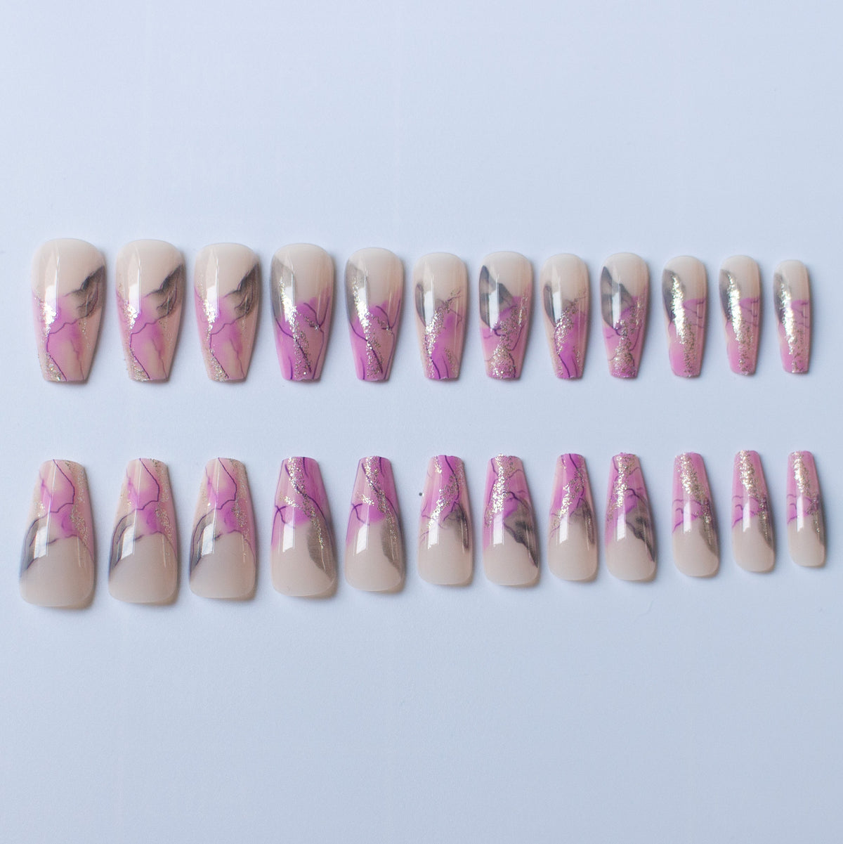 Künstlerisches Nageldesign-Set mit Marmor-Effekt