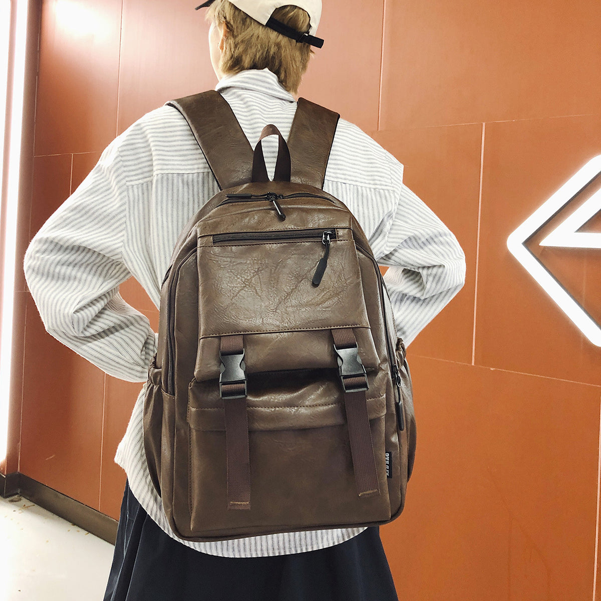 Stylischer Multifunktions-Leder-Rucksack Brehn