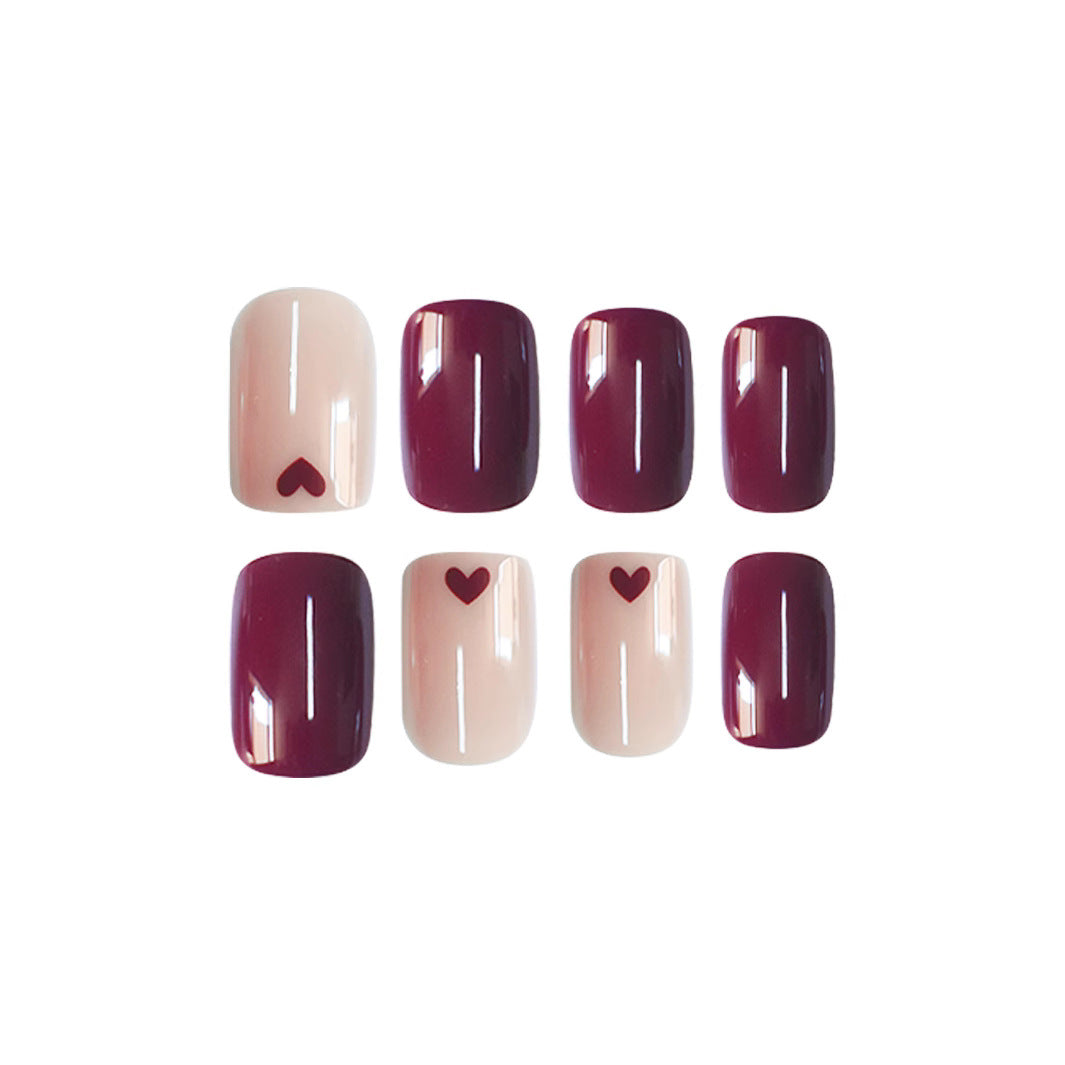Künstlerisches Herz-Design Press-On Nagelkunst Brehn