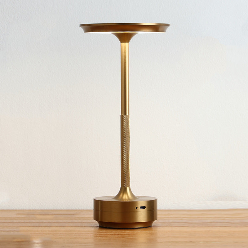 Elegante Schreibtischlampe für Arbeits- und Studienbereiche