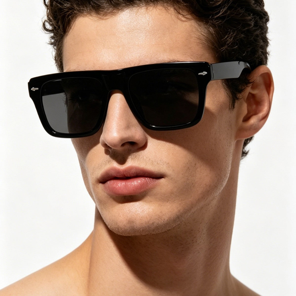 Damen moderne Sonnenbrille im minimalistischen Design Brehn