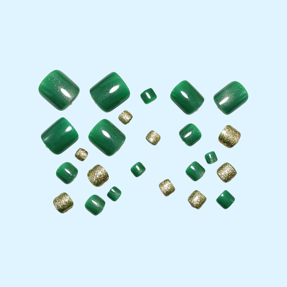 Kunstnagelset mit funkelnden Glitzerakzenten Brehn