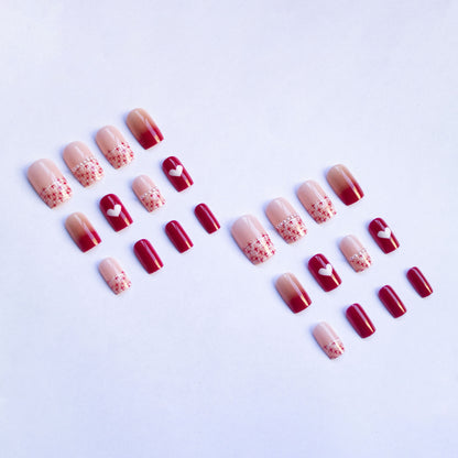 Stylisches Herz- und Ombre-Nagelkunst-Set