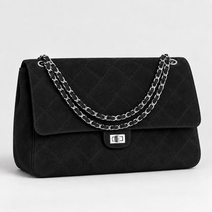 Elegante gesteppte Schulter