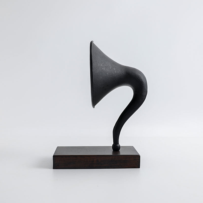 Vintage-inspirierte dekorative Grammophon-Skulptur
