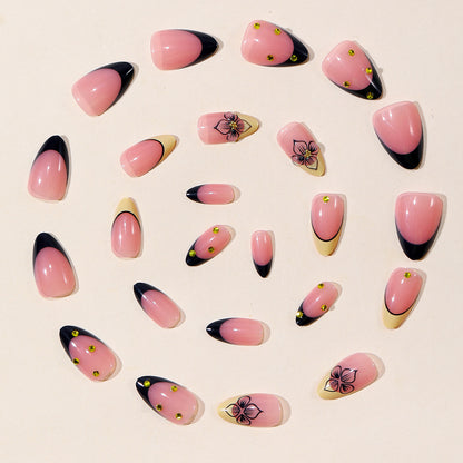 Künstlerisches Floral Design Nagelkunst Brehn