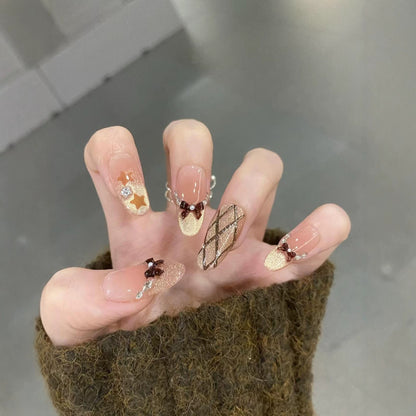 Dekoratives Press-On Nagelkunst Set