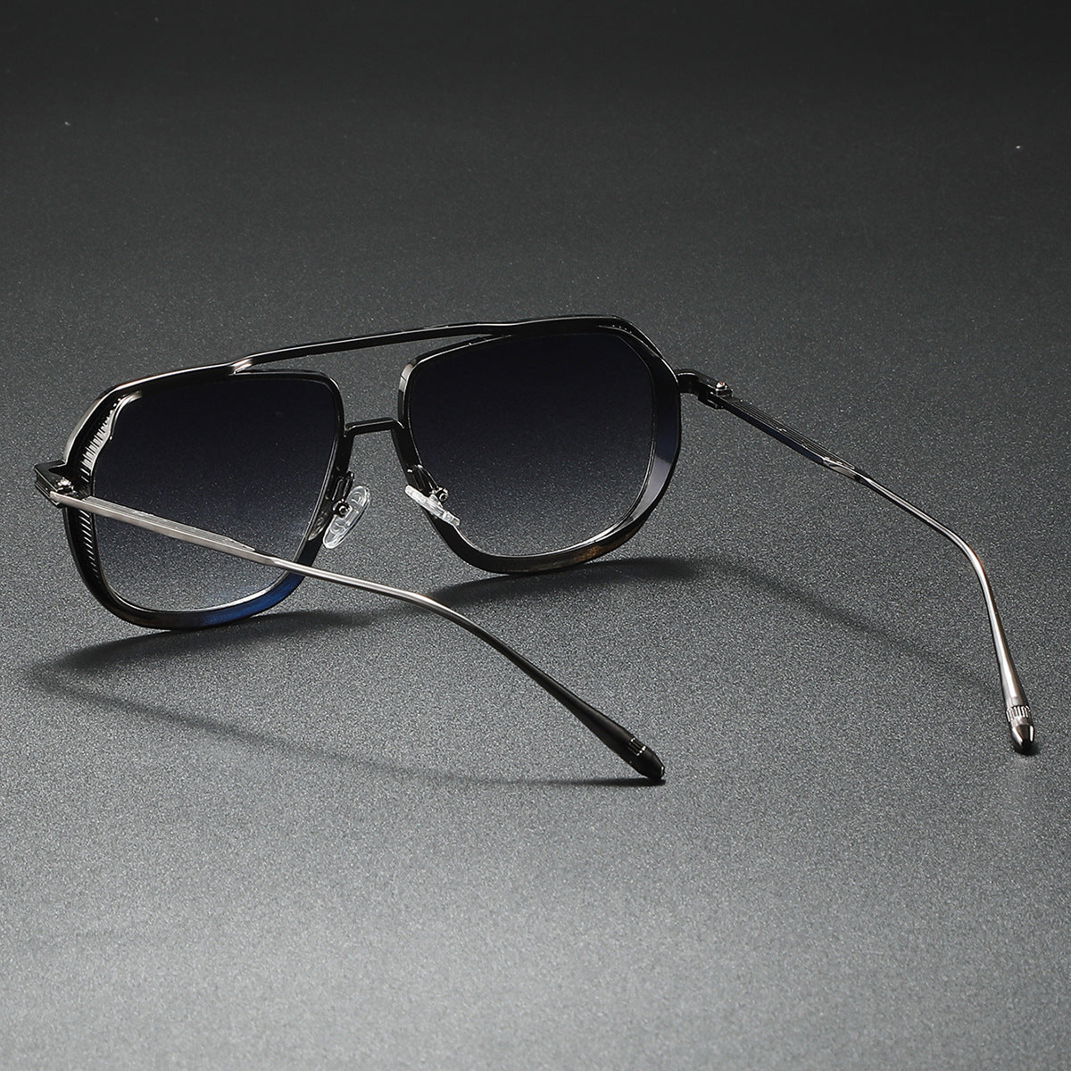 Damen Elegante Sonnenbrille mit kantigem Metallrahmen Brehn