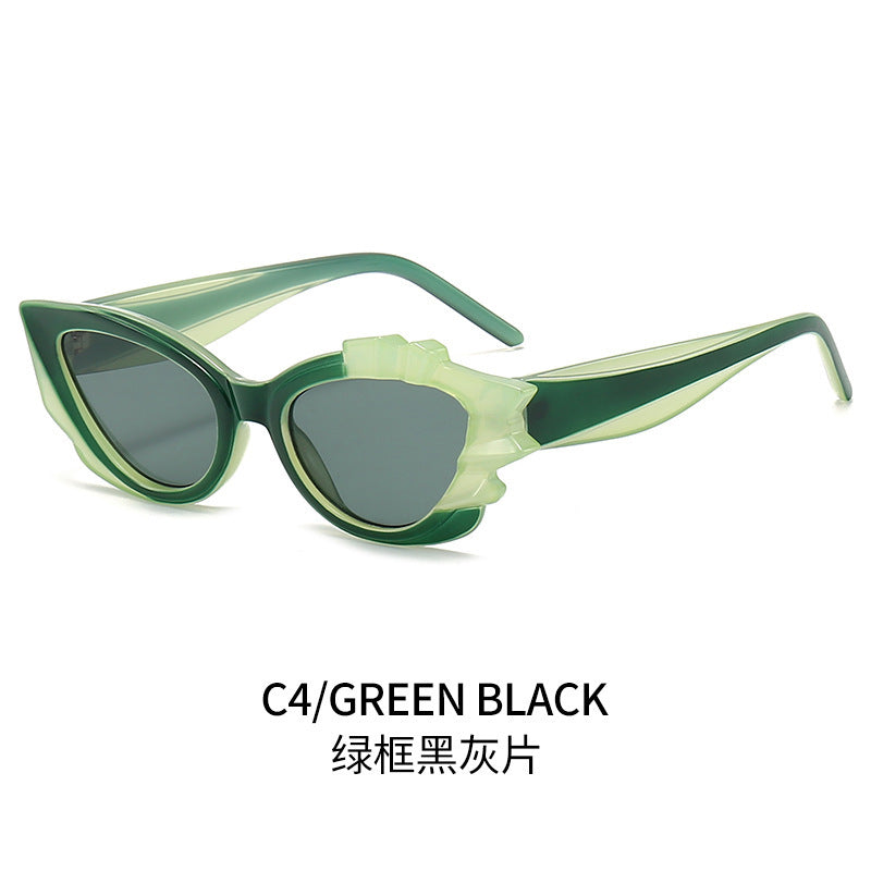 Damen Cat-Eye Sonnenbrille mit auffälligem Blütenrahmen Brehn