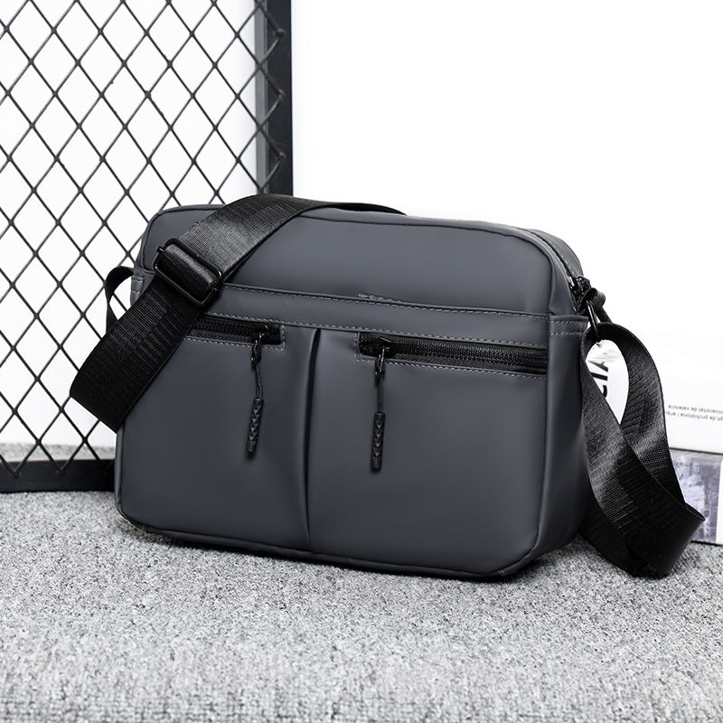 Schlanke Utility Crossbody Bag mit doppeltem Reißverschluss Brehn