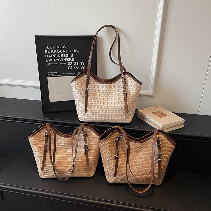 Stylische Stroh-Tasche