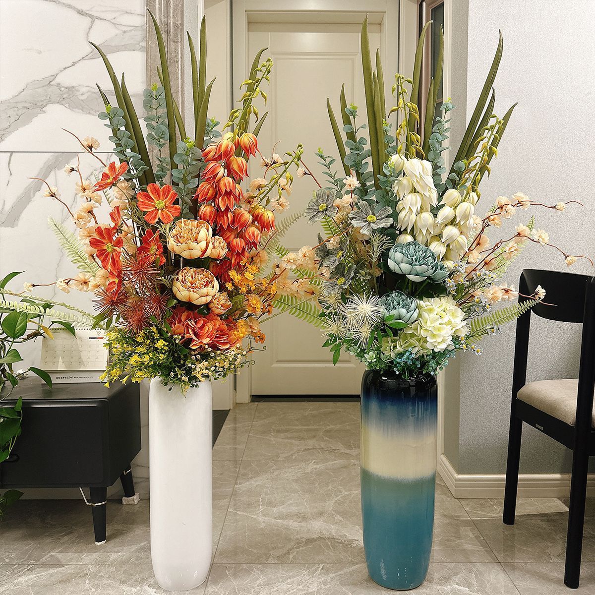 Außergewöhnliches künstliches Blumenarrangement