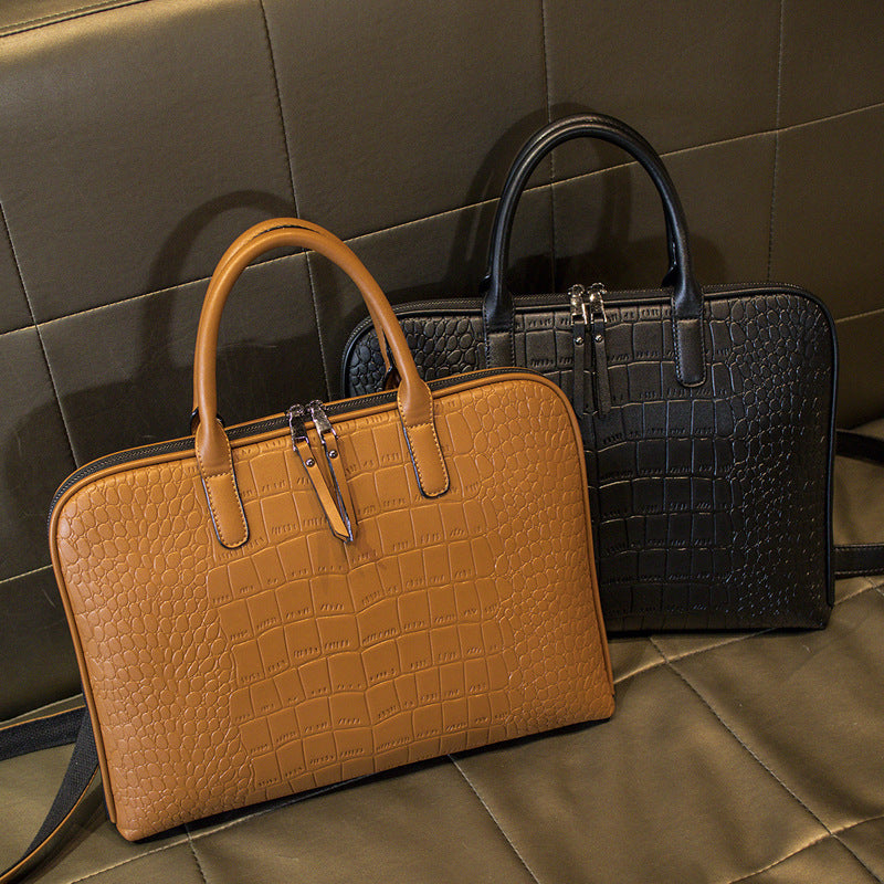 Elegante Laptop-Tasche Im Luxuriösen Krokodil-Look Brehn