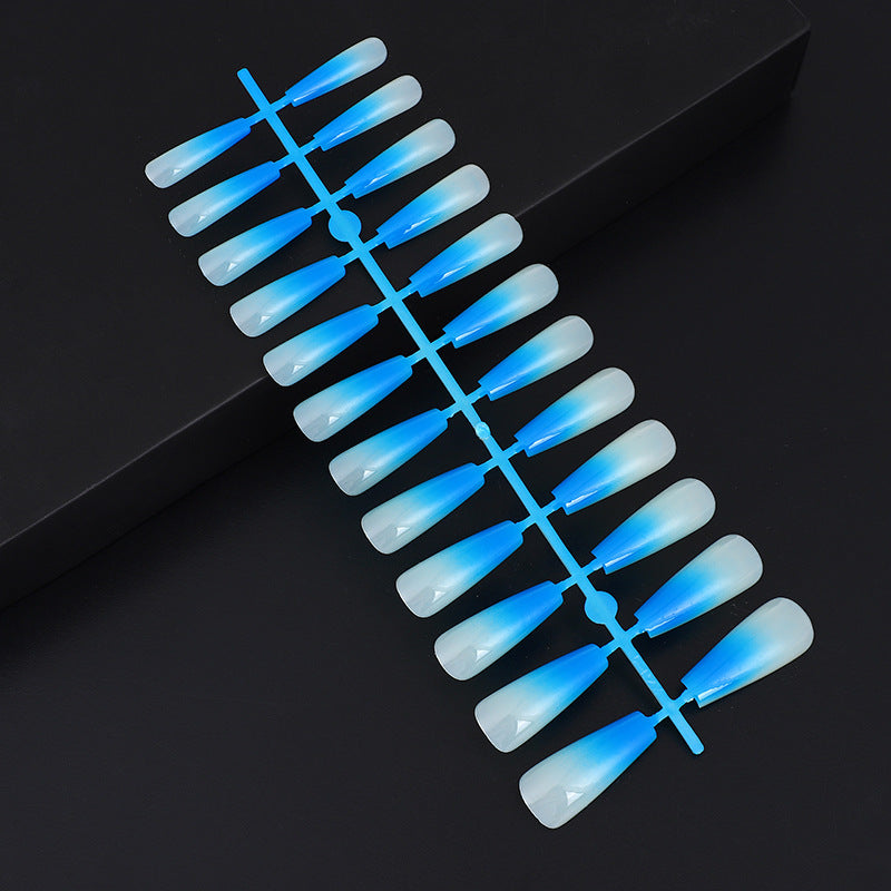 Kunstnägel im eleganten Ombre-Design Brehn