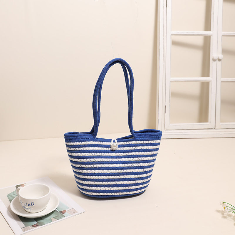 Trendige Basttasche mit Stilvollem Streifenmuster Brehn