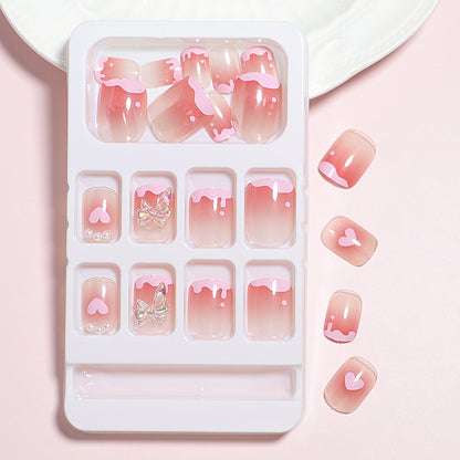 Romantisches Herzdesign Press-On Nagelset Brehn